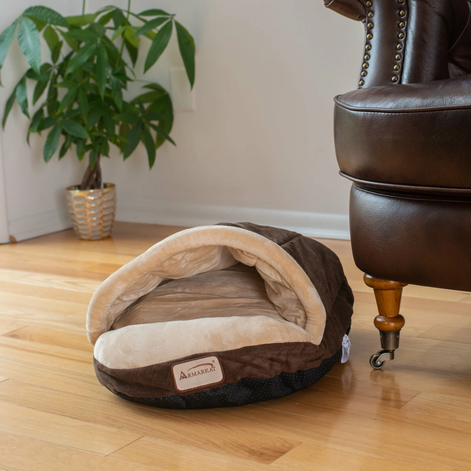 Armarkat Slipper Shape Cat Bed For Indoor Cats & Dogs, Mocha/Beige 4 Armarkat Slipper Shape Cat Bed For Indoor Cats & Dogs, Mocha/Beige - Image 2