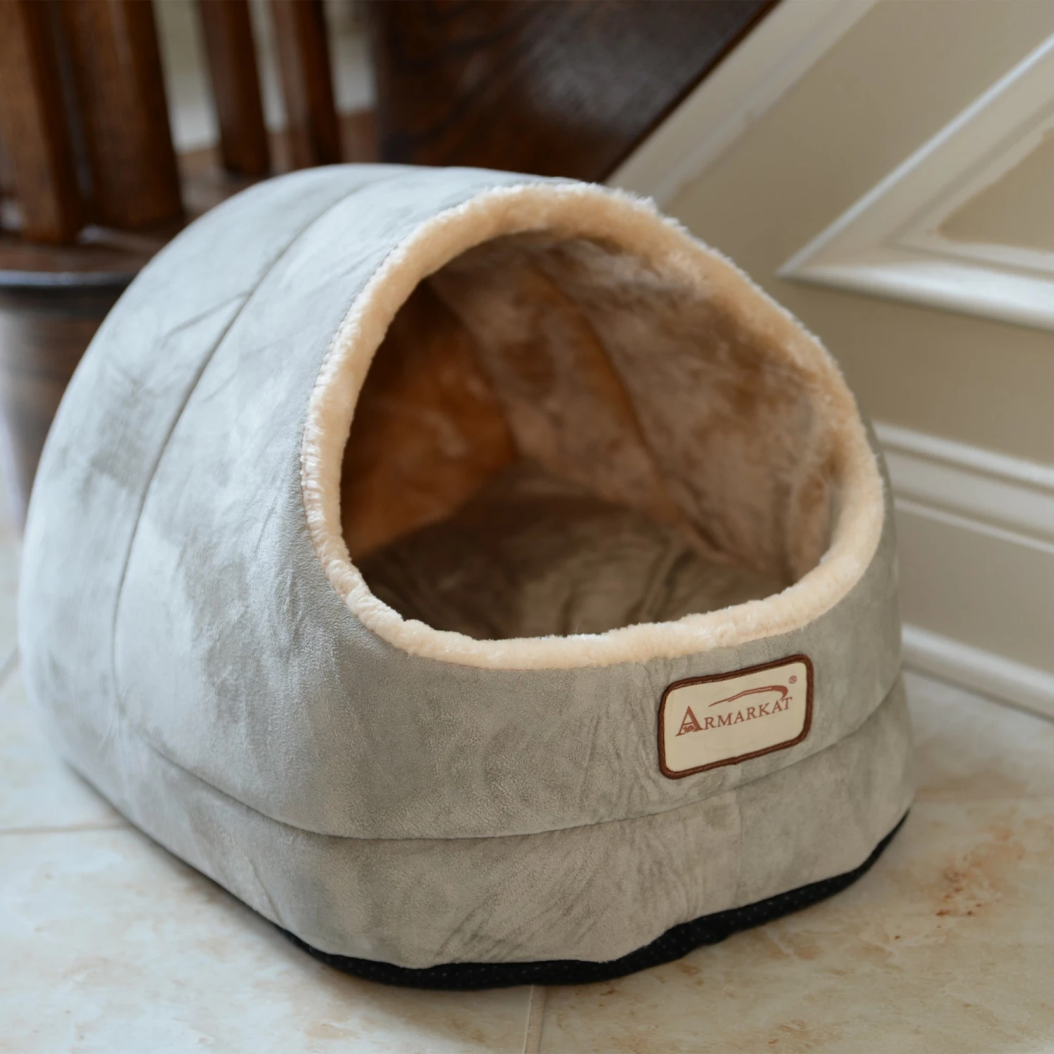Armarkat Faux Suede Cat Bed And Cave, 18"(L) X 12.5"(W) X 11.5"(H), C18HHL/MH, Sage Green 5 Armarkat Faux Suede Cat Bed And Cave, 18"(L) X 12.5"(W) X 11.5"(H), C18HHL/MH, Sage Green - Image 3