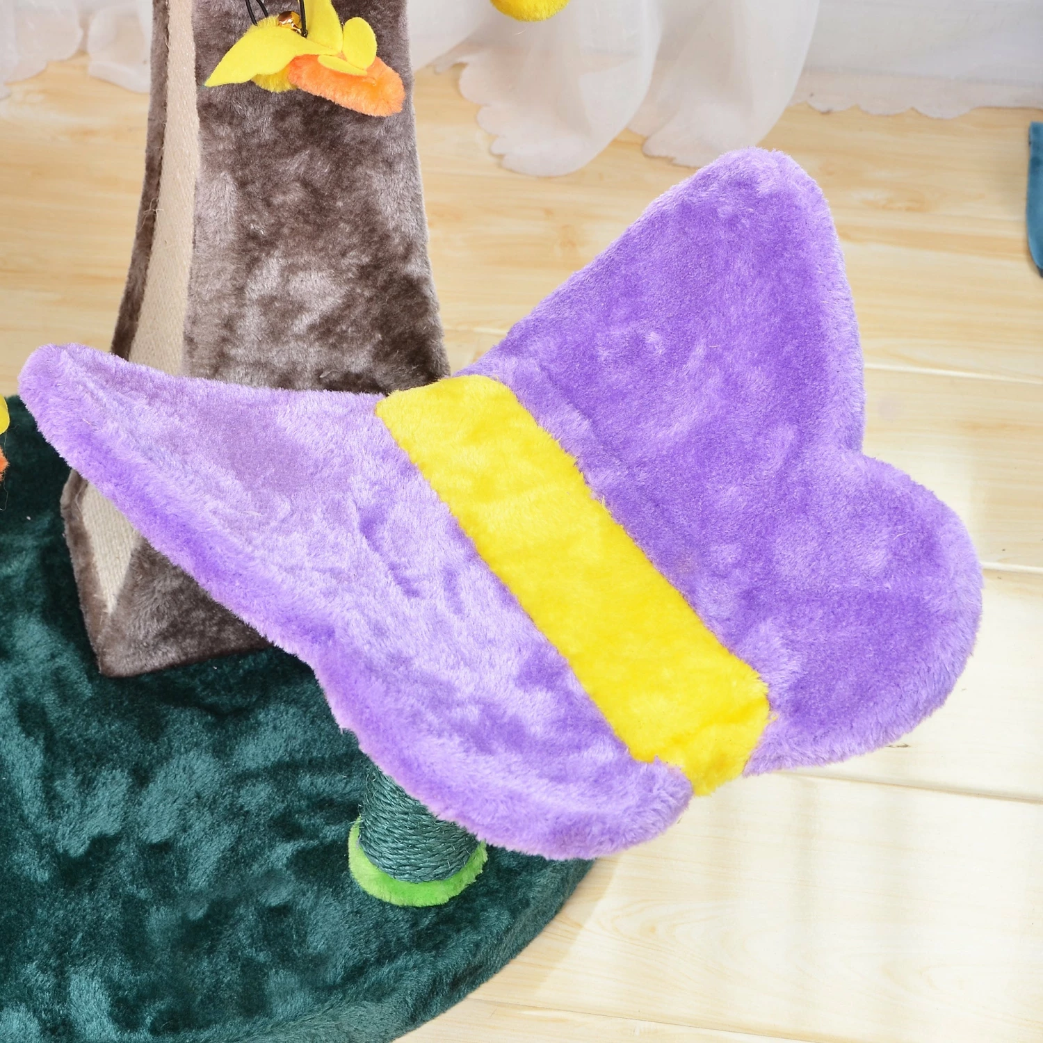 Wonderland 8 Wonderland - Image 6