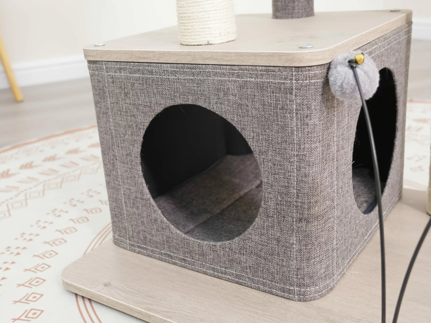 Leon 7 Leon - Image 5